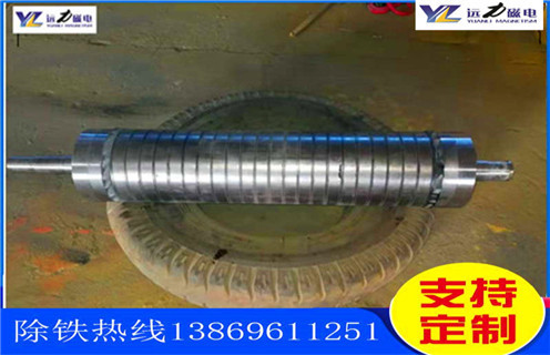 石英砂除铁磁选机的性能特点_钒钛铁矿石英砂除铁磁选机的性能特点型号参数及磁场强度,石英砂除铁磁选机按磁场的强度分强磁除铁机和低磁除铁机,强磁除铁机的磁场强度在12000高斯到15000高斯之间,低磁除铁机的磁场强度在3000高斯左右。不同的矿物的则需要不同的选矿设备,结构性质的不同来选择不同的磁场。HUANQIU.COM环球体育(中国大陆)科技公司的磁选设备型号齐全,规格标准,质量可靠,是广大矿山公司的理想合作伙伴。 一、石英砂除铁磁选机的性能特点_钒钛铁矿石英砂除铁磁选机的性能特点型号参数及磁场强度 石英砂除铁磁选机是一种永磁除铁器,采用超强稀土永磁钕铁硼作为磁源,磁笥能稳定,磁路设计独特,此除铁器磁力强,磁场梯度高,吸力远大于国标除铁器;具有自动纠偏功能的腰鼓形滚筒,全密封铸钢轴承座,保证除铁器在各种恶劣环境下长期无故障工作。其广泛应用于煤矿、码头、火力发电、水泥、建材等行业。 二、石英砂除铁磁选机的性能特点_钒钛铁矿石英砂除铁磁选机的性能特点型号参数及磁场强度性能特点: 1、采用计算机模拟磁路设计,磁场分布不合理,透磁深度大。 2、除铁器本体比电磁除铁器简化,不需励磁电源,不需冷却系统。 3、省电节能,故障率低。 4、操作简单,运行安全可靠 石英砂除铁磁选机的性能特点_钒钛铁矿石英砂除铁磁选机的性能特点型号参数及磁场强度,石英砂除铁磁选机按磁场的强度分强磁除铁机和低磁除铁机,强磁除铁机的磁场强度在12000高斯到15000高斯之间,低磁除铁机的磁场强度在3000高斯左右。不同的矿物的则需要不同的选矿设备,结构性质的不同来选择不同的磁场。HUANQIU.COM环球体育(中国大陆)科技公司的磁选设备型号齐全,规格标准,质量可靠,是广大矿山公司的理想合作伙伴。 一、石英砂除铁磁选机的性能特点_钒钛铁矿石英砂除铁磁选机的性能特点型号参数及磁场强度 石英砂除铁磁选机是一种永磁除铁器,采用超强稀土永磁钕铁硼作为磁源,磁笥能稳定,磁路设计独特,此除铁器磁力强,磁场梯度高,吸力远大于国标除铁器;具有自动纠偏功能的腰鼓形滚筒,全密封铸钢轴承座,保证除铁器在各种恶劣环境下长期无故障工作。其广泛应用于煤矿、码头、火力发电、水泥、建材等行业。 二、石英砂除铁磁选机的性能特点_钒钛铁矿石英砂除铁磁选机的性能特点型号参数及磁场强度性能特点: 1、采用计算机模拟磁路设计,磁场分布不合理,透磁深度大。 2、除铁器本体比电磁除铁器简化,不需励磁电源,不需冷却系统。 3、省电节能,故障率低。 4、操作简单,运行安全可靠